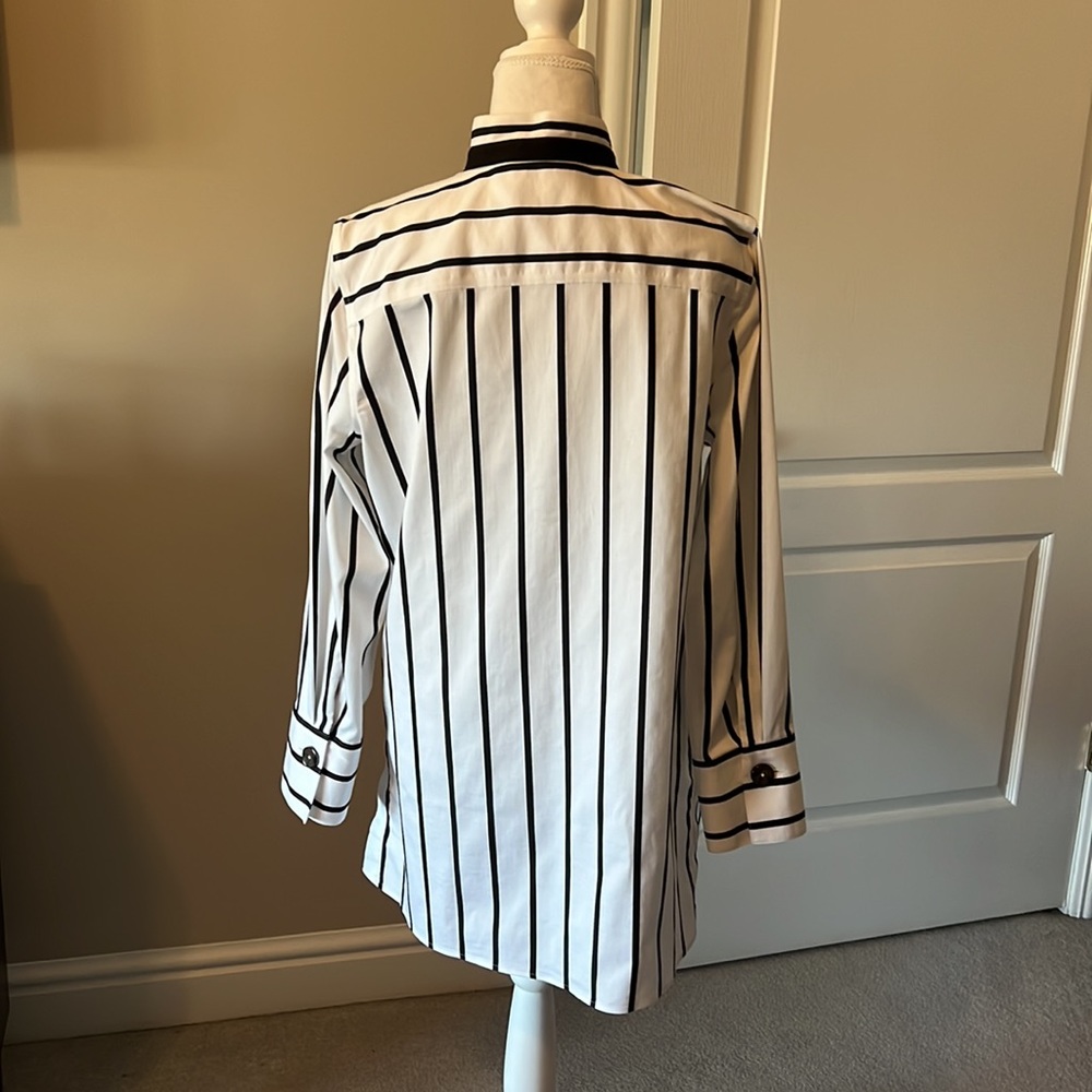 Tunic - Picture 2 of 3